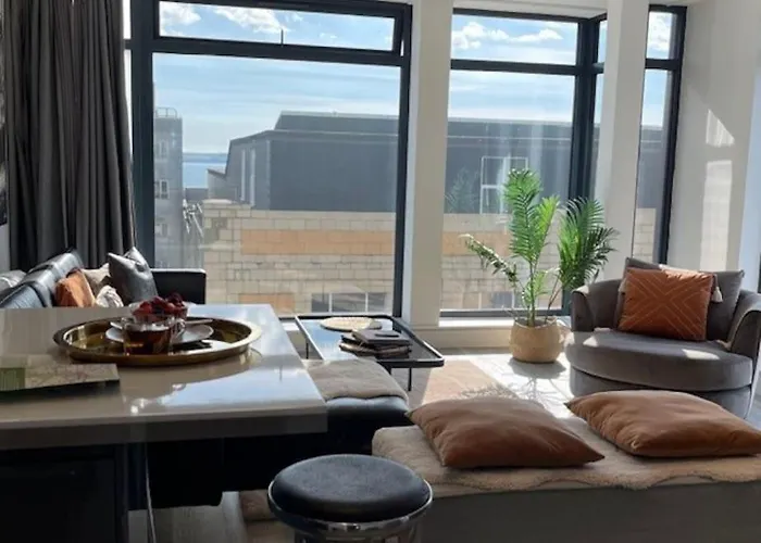 The Pad By The Beach Penthouse Apartment With Sunset And City Views